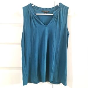 Banana Republic V Neck tank top